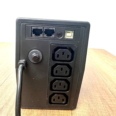 Onduleur ADR 850VA / 510W Line-Interactive (Série ADR210)